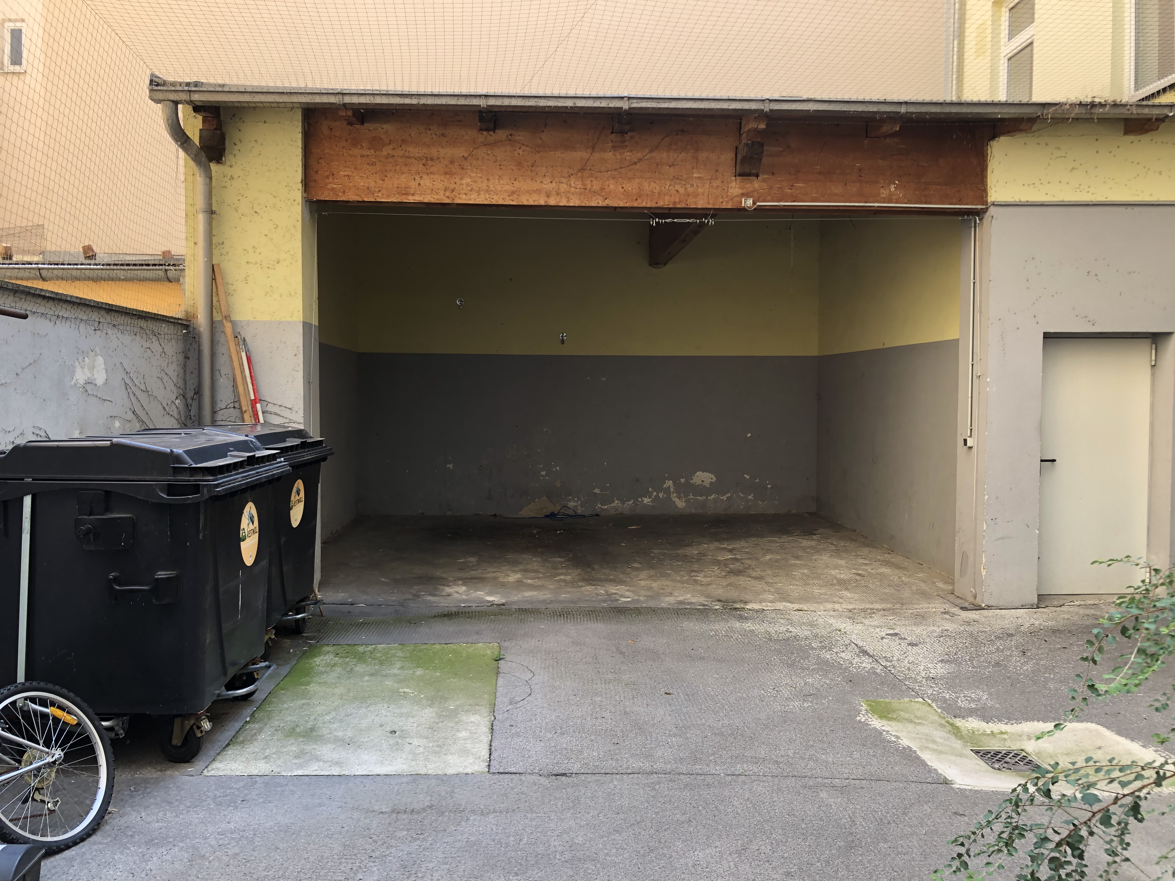 Parkplatz U3 Kardinal Nagl Platz