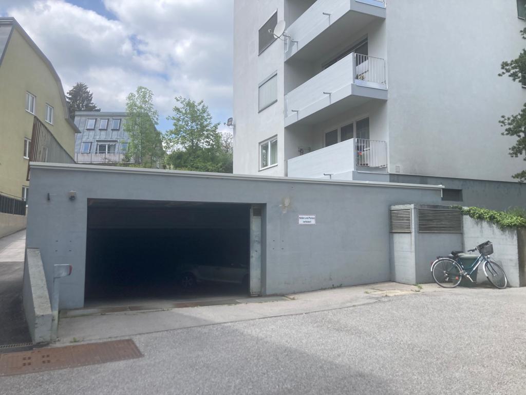 Stellplatz in ebenerdiger Sammelgarage in Uni- und Geidorfplatz-Naehe zu vermieten